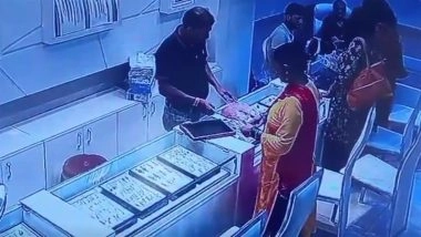 Theft Caught on Camera in Lucknow: Woman Steals Gold Earrings by Dropping and Hiding Them in Plain Sight at Jewellery Store; Probe Ordered After Video Goes Viral