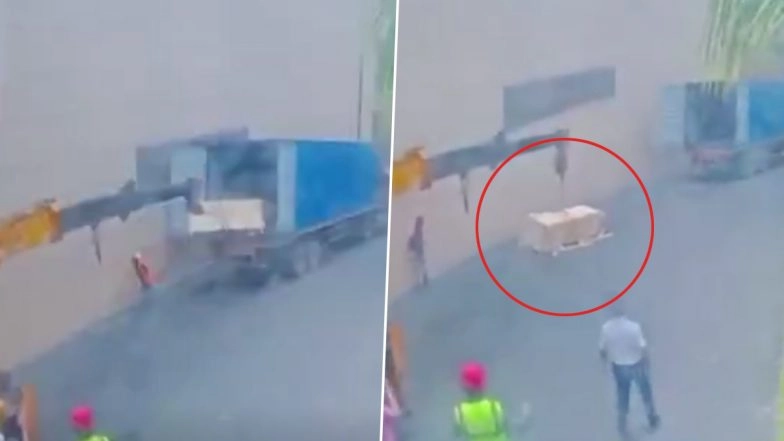 Worli Truck Accident: Vehicle Loses Control, Crashes Into BEST Bus Stop in Mumbai; CCTV Video Surfaces