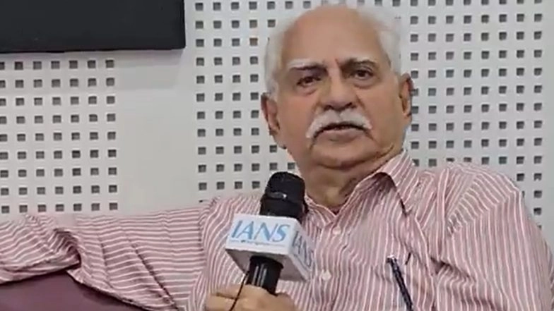 &lsquo;50 Years of Sholay&rsquo;: Ramesh Sippy Comments on &lsquo;Bromance&rsquo; of Film&rsquo;s Legendary Pair Jai and Veeru (Watch Video)