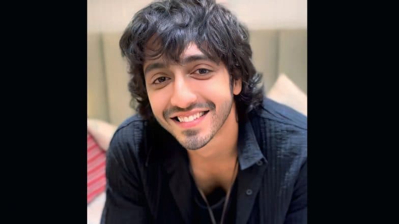 Ahaan Panday EATS a SCORPION on Camera? Fans React With Shock As ‘Saiyaara’ Star’s Wild Dare Grabs Attention Amidst Box Office Storm (Watch Video)
