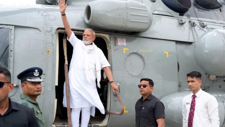 PM Narendra Modi Takes Stock of Flood Situation in Varanasi