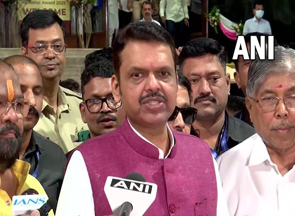India News | Maharashtra CM Appeals for Peace After Communal Tension Erupts over Objectionable Post