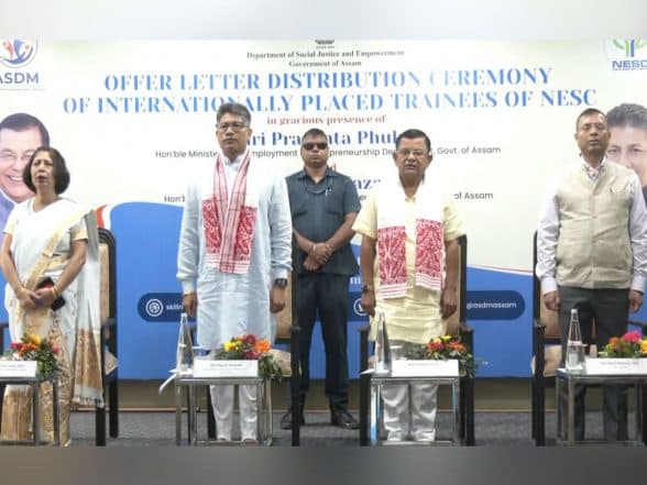 India News | Assam Minister Pijush Hazarika Distributes Offer Letters to Trainees of North-East Skill Development Centre in Guwahati