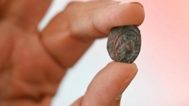 World News | Rare 'redemption of Zion' Coin Unearthed Near Temple Mount
