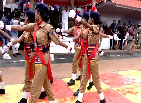 India News | Kerala's Student Police Cadet Project Has Set National Example in Humanitarian Activities: CM Vijayan