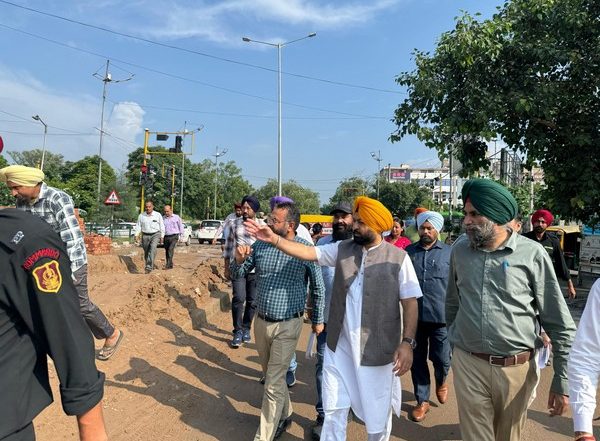 India News | Punjab Minister Hardeep Singh Mundia Reviews Ongoing Storm Waterline Project in Mohali