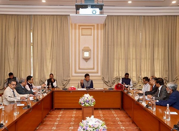 Business News | Piyush Goyal Meets Steel, Engineering Sector Leaders to Boost Competitiveness and Global Role