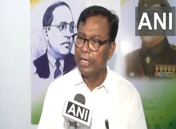 India News | Odisha Congress Chief Bhakta Charan Expresses Grief over Death of 15-year-old Girl Undergoing Treatment in AIIMS