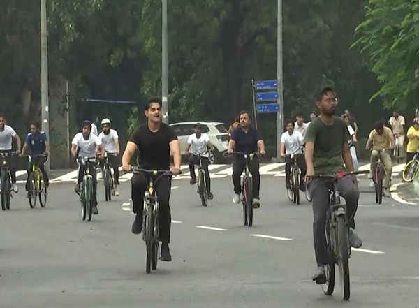 India News | Delhi: Enthusiastic Participation Marks 'Fit India Sundays on Cycle' Event