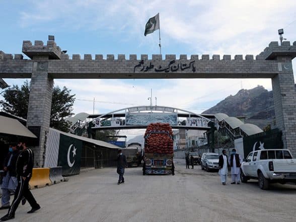 World News | Pakistan Shuts Ghulam Khan Crossing with Afghanistan, Sparking Trade Concerns
