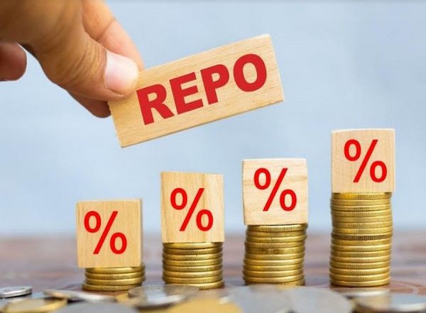Business News | Expect Pause in Next Policy Meeting, RBI Already Frontloaded Rate Cuts: CareEdge