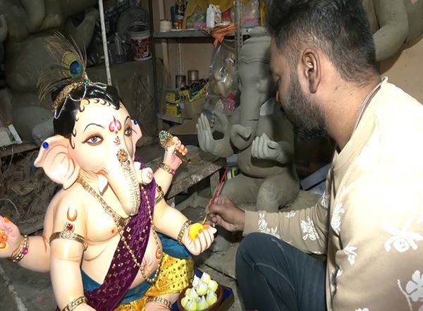 India News | Maharashtra: Nagpur's Chitar Oli Market Transforms into Vibrant Hub as Ganesh Chaturthi Nears