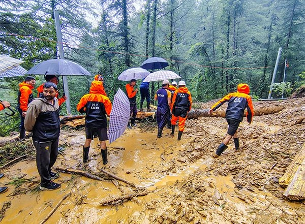 India News | Himachal: SDMA Flags High Landslide-risk Zones in Kangra, Mandi, Solan and Shimla Districts