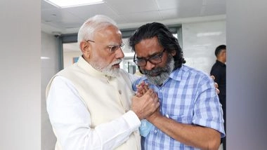 India News | Jharkhand Former CM Shibu Soren's Demise: PM Modi Pays Homage at Delhi Hospital, Meets with Grieving Kin
