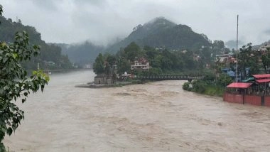 India News | Rain Continues in Himachal Pradesh; Dense Fog, Landslides Cripple Normal Life