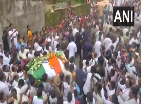 India News | Former Jharkhand CM Shibu Soren's Mortal Remains Taken for Last Rites in His Native Village Nimra