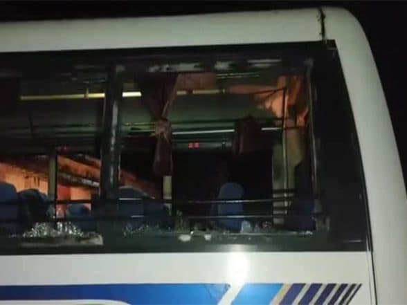 India News | Mob Vandalises Bus in Tripura After Air Hostess Harassed Onboard