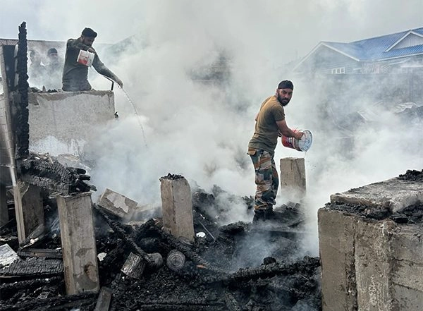 India News | Indian Army Swiftly Responds to Menchuka Fire, Saving Lives and Homes