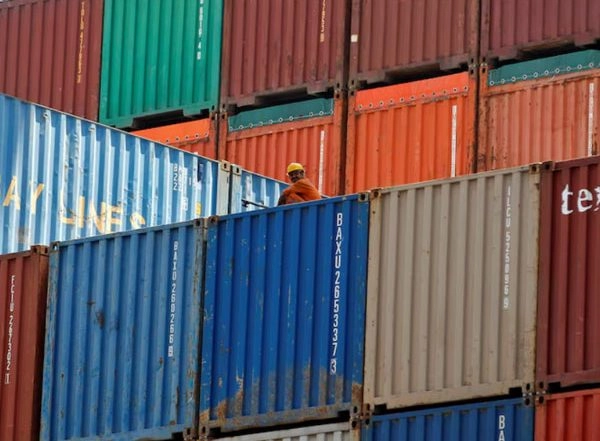 World News | Trump's Tariffs Take Effect as US Clocks Strike Midnight