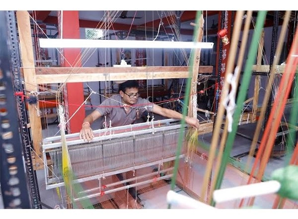 Business News | Taneira Champions Authenticity and Heritage with GI-tagged Offerings This National Handloom Day
