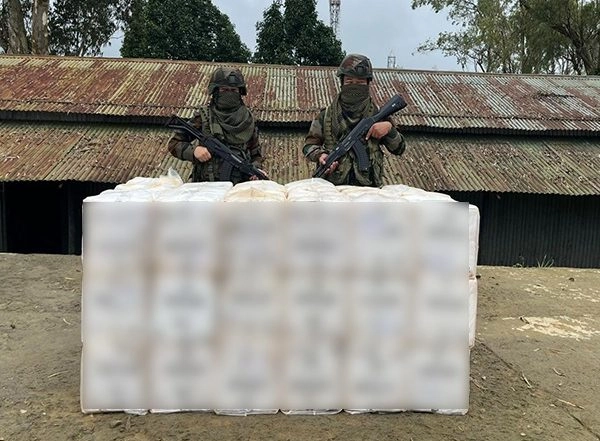 India News | Assam Rifles Seizes Illegal Cigarettes Worth Around Rs 90 Lakh in Mizoram