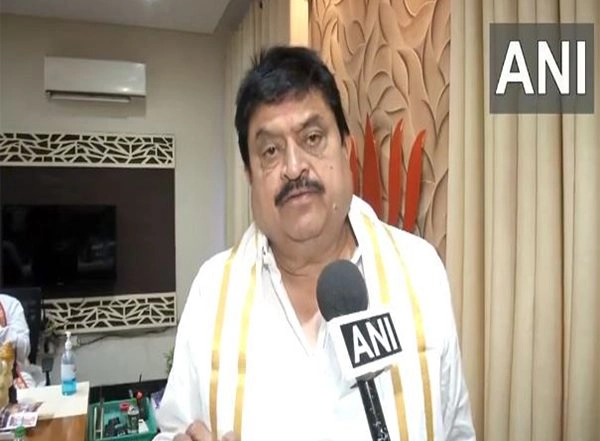 India News | Telangana BJP Chief Slams Congress Govt over Phone Tapping Case, Demands CBI Probe