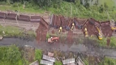 India News | Jharkhand: Two Goods Trains Derail in Saraikela Kharsawa District; Restoration Work Underway