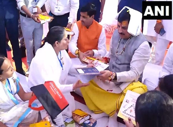 India News | MP: Chief Minister Mohan Yadav Celebrates Raksha Bandhan in Agar Malwa District