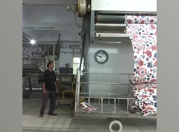 World News | Amazon Sellers Linked to Pakistan's Exploitative Garment Factories: A Disturbing Glimpse into Forced Labor and Wage Theft