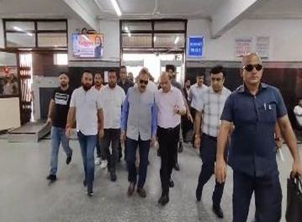 India News | Amritsar to Sri Mata Vaishno Devi Katra Vande Bharat Express: Great Boon for Pilgrims, Tourists and Regular Commuters, Says Jitendra Singh