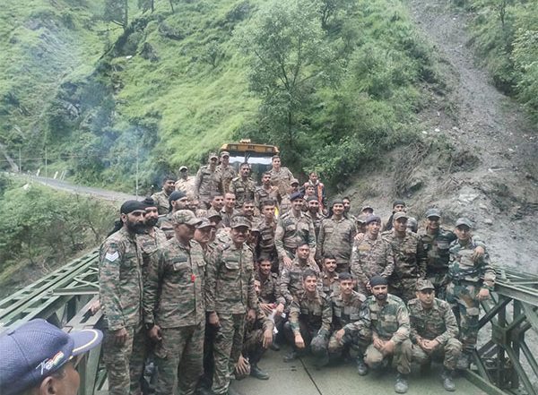 India News | Uttarkashi Floods: BRO Completes Construction of Bailey Bridge, Replacing Limchi Gad Bridge in Gangnani to Restore Connectivity