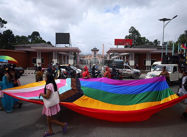 World News | Nepali Sexual Minorities Parade in Kathmandu, Commemorate Deceased Colleagues on Gai Jatra