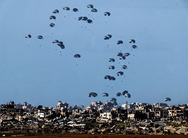 World News | IDF Says Seven Countries Coordinate Humanitarian Airdrop for Gaza Residents