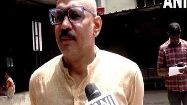 India News | Kerala: Car Crashes into Footpath Near General Hospital in Thiruvananthapuram