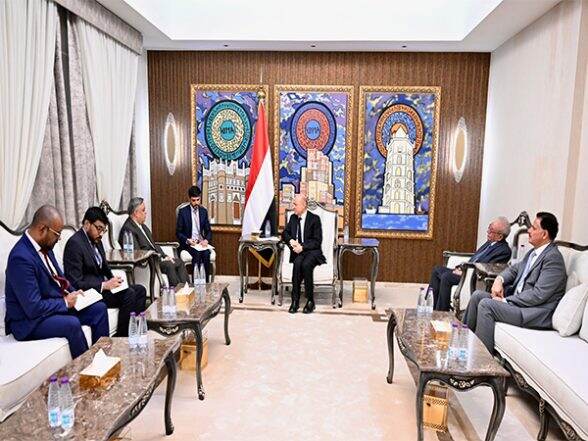 World News | Indian Envoy Meets Yemen Leaders, Discusses Bilateral Ties