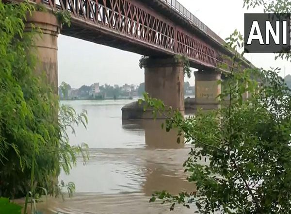 India News | UP: Water Levels of River Ganga Cross Danger Mark in Kanpur, Hapur
