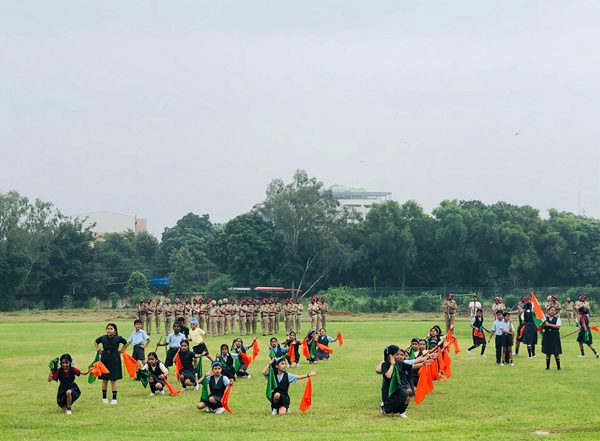 India News | Mohali Deputy Commissioner Reviews First Day of Independence Day Rehearsals