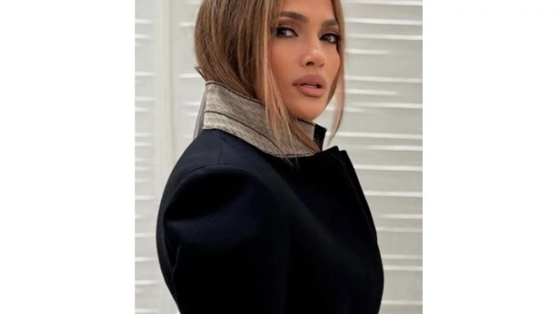 Entertainment News | Jennifer Lopez Flings Insect That Crawled Up Her Neck During Kazakhstan Concert