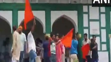India News | Uttar Pradesh: Police Files FIR Against Miscreants After Mob Vandalises Old Tomb in Abu Nagar, Claiming It to Be Temple