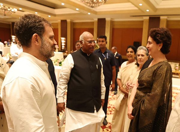 India News | Congress Hosts INDIA Bloc Dinner in Delhi, Opposition Leaders Reaffirm Unity