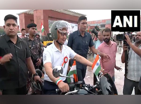 India News | Union Minister's Participate in 'Har Ghar Tiranga' Bike Rally Held in Delhi Ahead of Independence Day