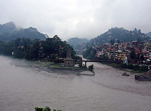 India News |   Himachal Monsoon: Death Toll Rises to 229; 395 Roads, 669 Power Lines and 529 Water Supply Damaged