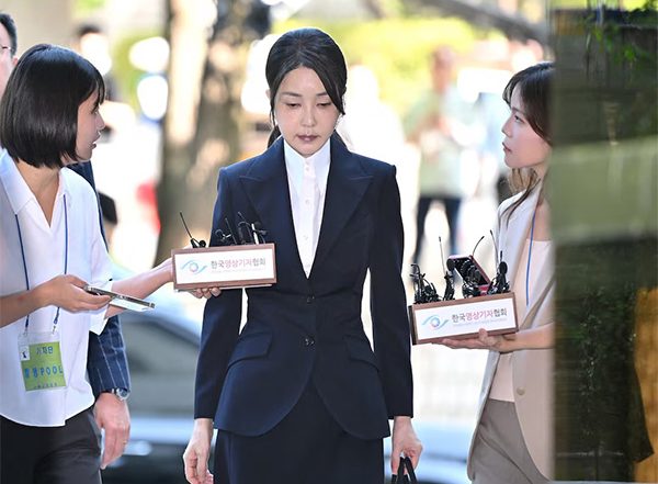 World News | South Korea: Former First Lady Kim Keon Hee Arrested in Corruption Probe