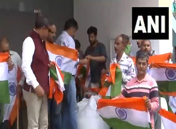India News | J-K: Doda District Administration Distributes 1 Lakh National Flags Under 'Har Ghar Tiranga' Campaign