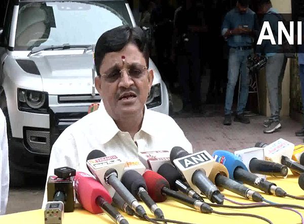 India News | Tamil Nadu: Former AIADMK MP V Maitreyan Joins DMK in Presence of CM Stalin
