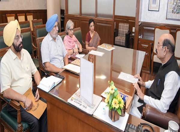 India News | Punjab: Defence Services Welfare Minister Mohinder Bhagat Reviews Progress on War Memorials Construction, Sainik Rest Houses Renovation