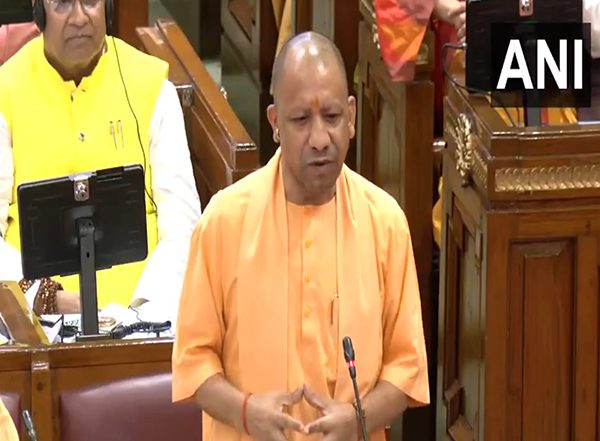 India News | UP CM Likens SP to 'frog in a Well', Says 'World is Moving Ahead'