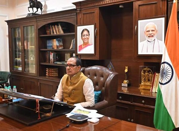 India News | Union Agriculture Minister Shivraj Singh Chouhan Holds Crucial Meeting with State Agriculture Ministers and Officials