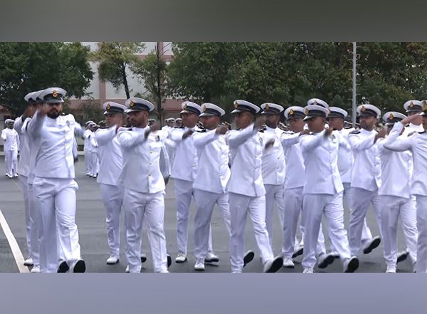 India News | Kerala: Southern Naval Command Performes Grand Ceremonial Parade Marking the 79th Independence Day