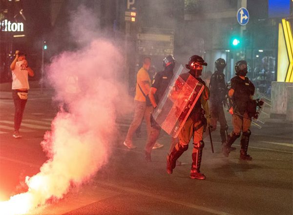 World News | Serbia Sees Third Night of Mass Protests as Vucic Faces Calls for Early Election
